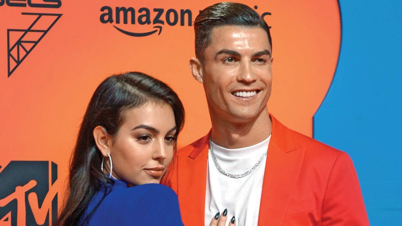 Cristiano, Georgina expecting boy-girl twins