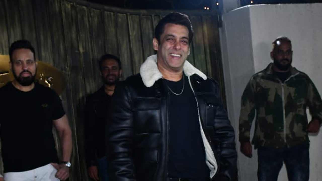 'Tiger bhi zinda hai, saanp bhi zinda hai,' says Salman Khan sharing his health update