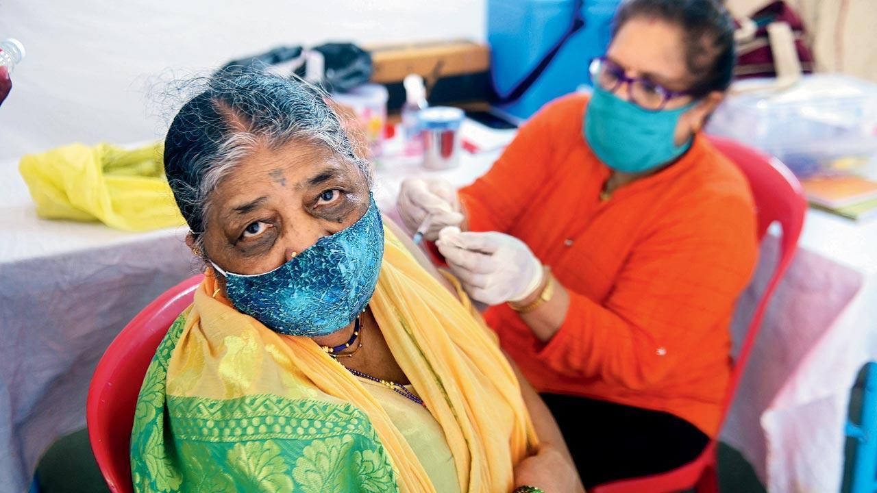 Senior citizens need not show co-morbidity certificate to avail booster shots: Centre