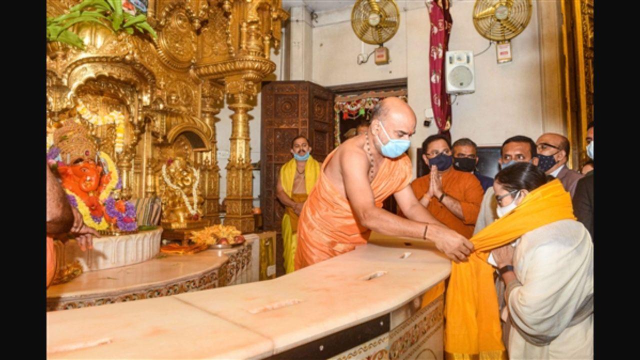 After arriving in Mumbai on November 30, Mamata Banerjee visited Siddhivinayak temple in Dadar and took Lord Ganesha's blessings. Pic/PTI