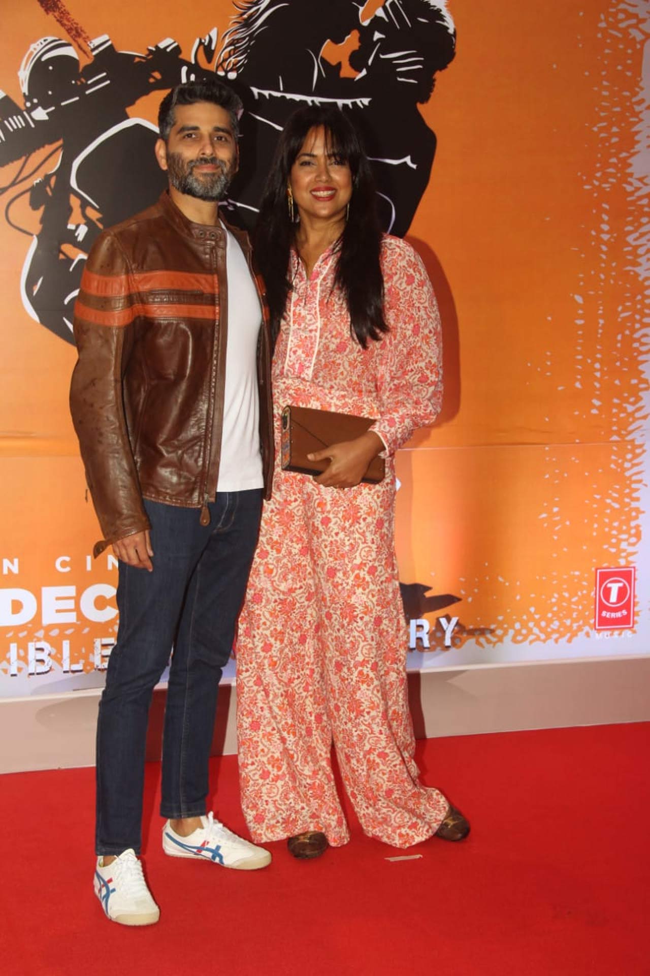 Sameera Reddy and her husband Akshai Varde were all smiles as they walked the red carpet together.