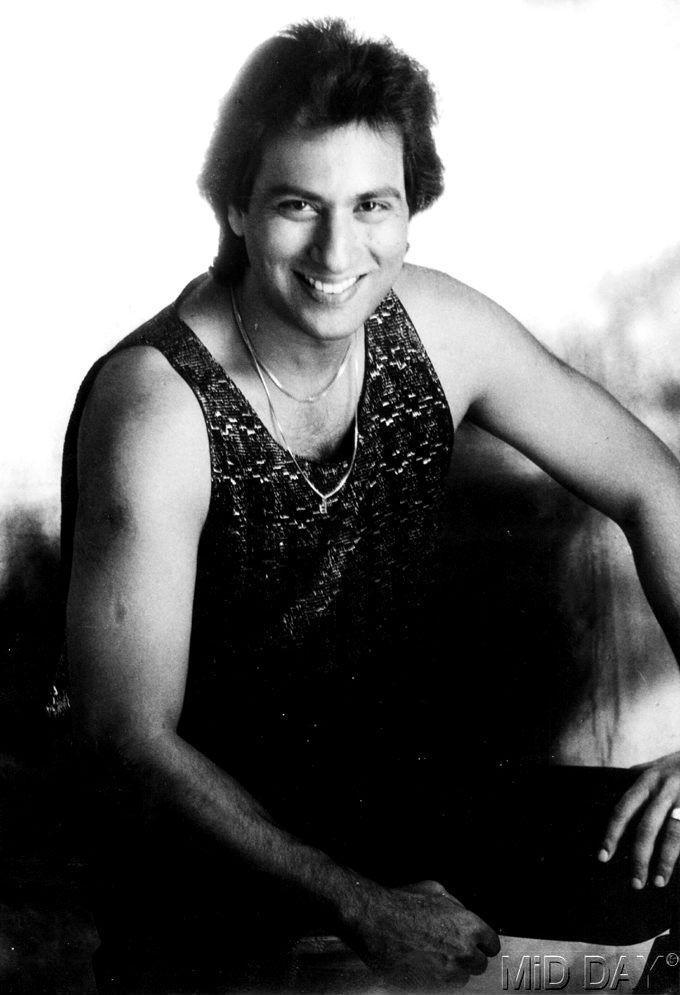Ghazal singer Talat Aziz looked dashing when he was younger. Don't you agree?