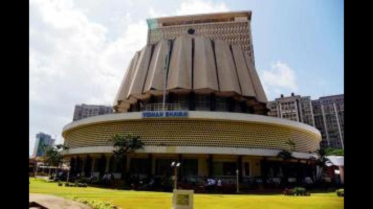 Maharashtra legislature secretariat not to respond to SC notice on suspension of 12 BJP MLAs