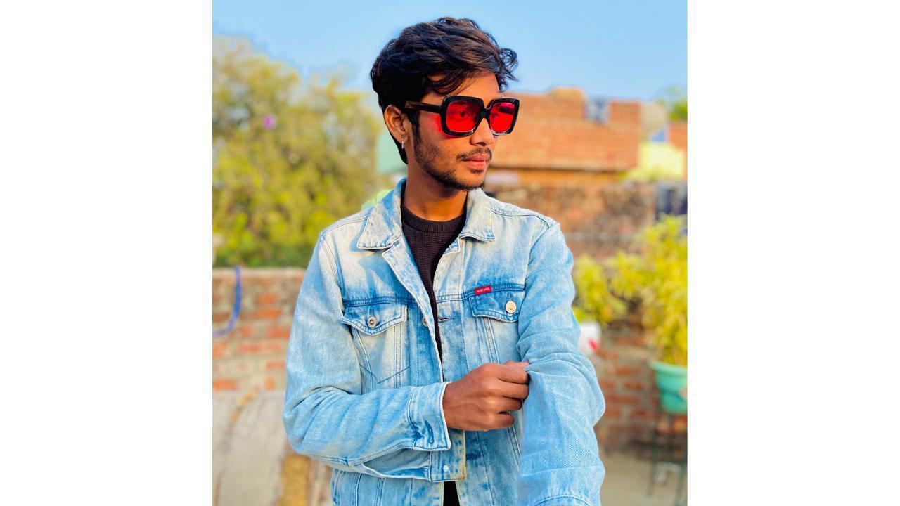 Akash Chowdhary, An Influencer & Digital Video Creator is taking his Instagram reels to another level.