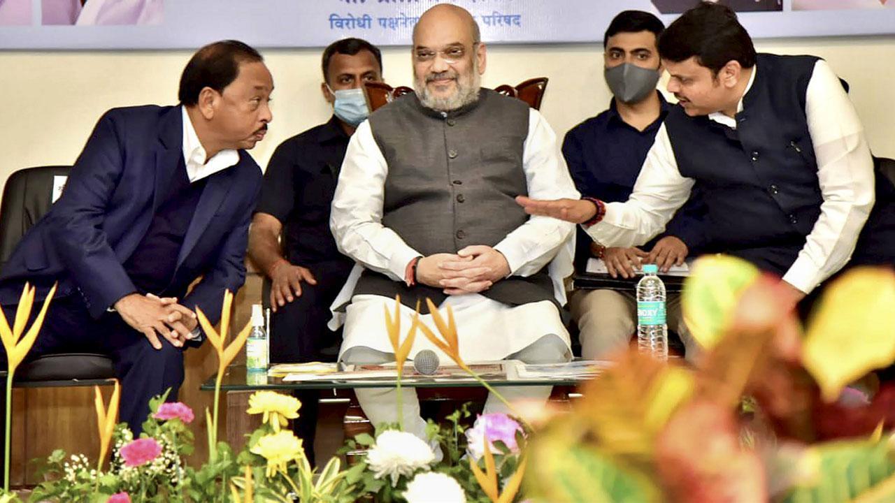 MVA govt a three-wheel autorickshaw: Amit Shah