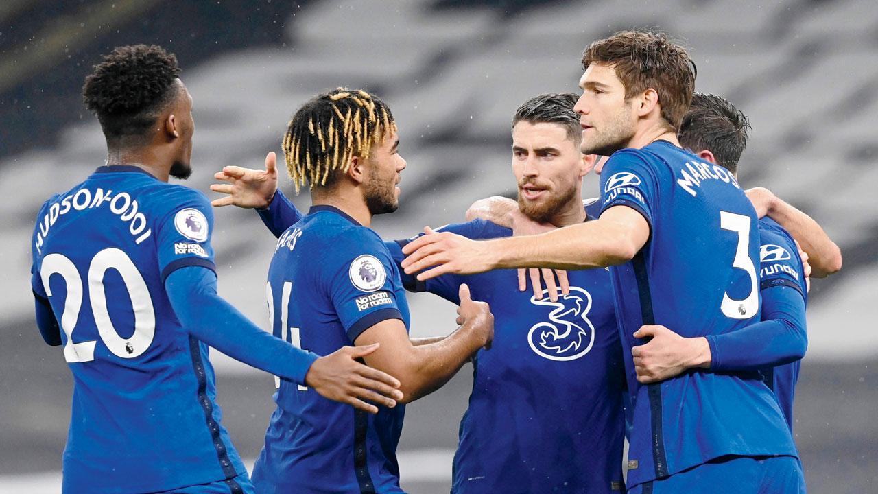 FA Cup: Chelsea, Southampton advance