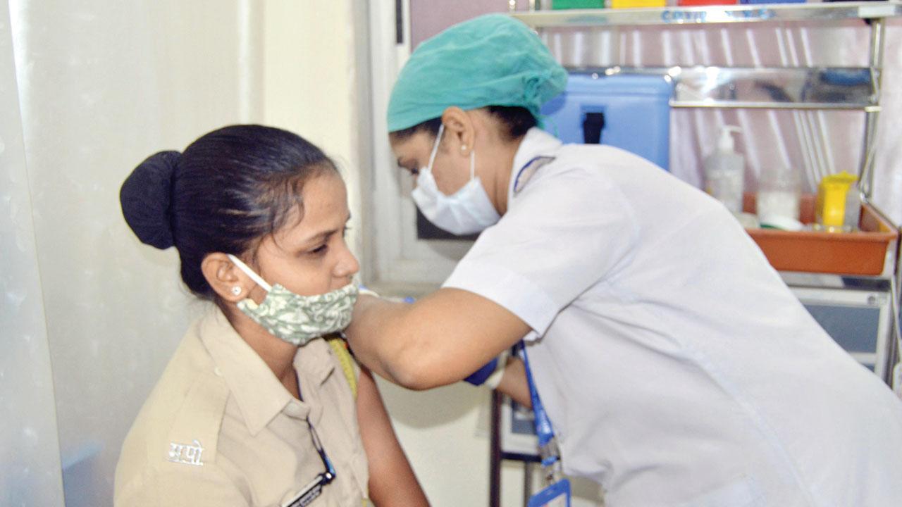 Mumbai: Co-Win glitches hit second round of inoculation