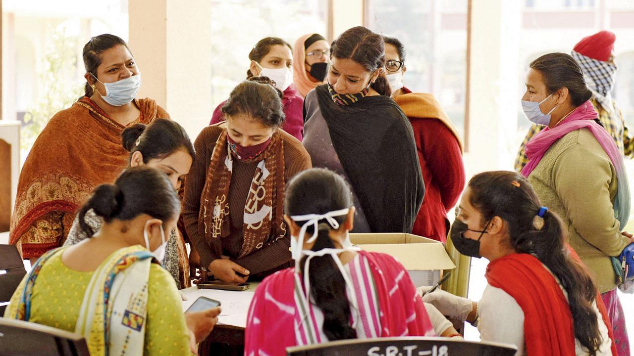 States, Union Territories to pick walk-in COVID vaccination centres