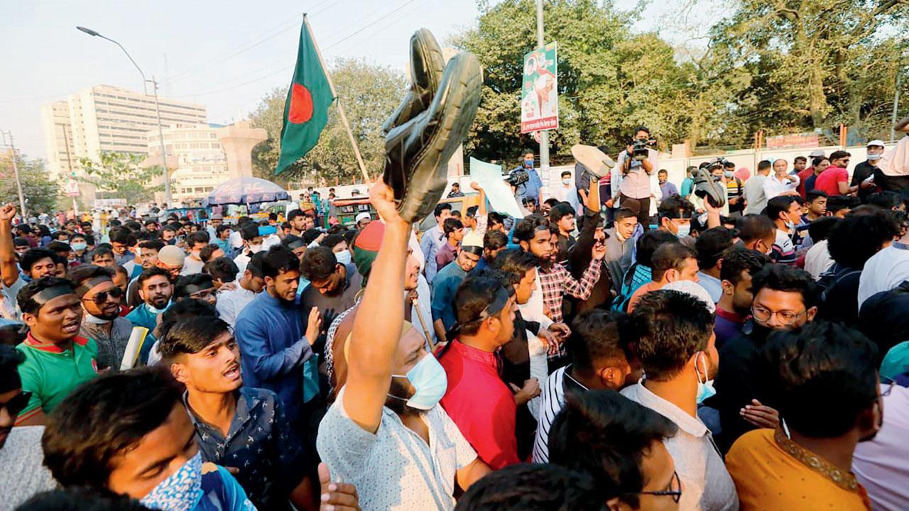 Bangladeshi writer, detained over social media posts, dies in jail