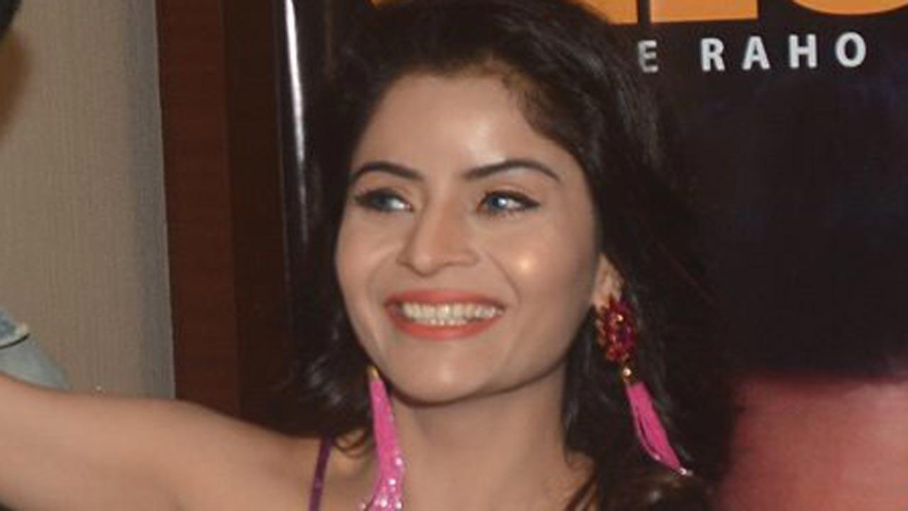 Actor Gehana Vasisth arrested for alleged role in shooting, uploading porn  videos