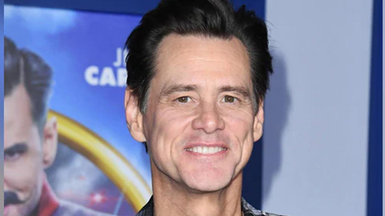 To 'reclaim a little neurological bandwidth', Jim Carrey pauses his political cartoons