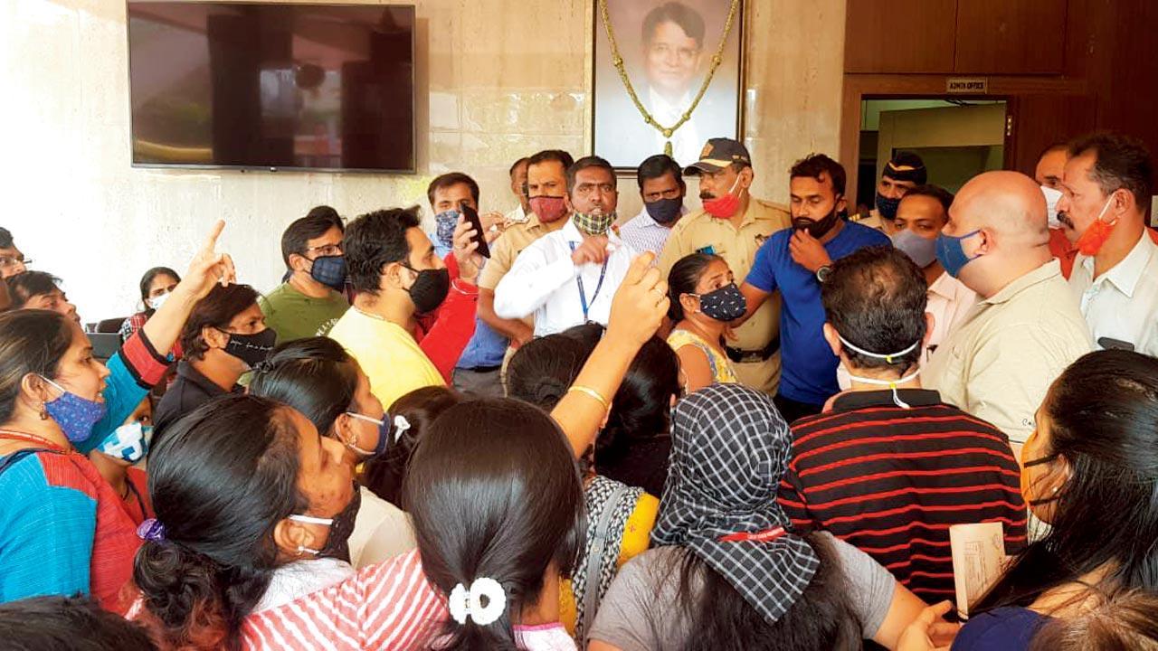 Mumbai: Now, Kandivli school in dock for in-person Std IX exams