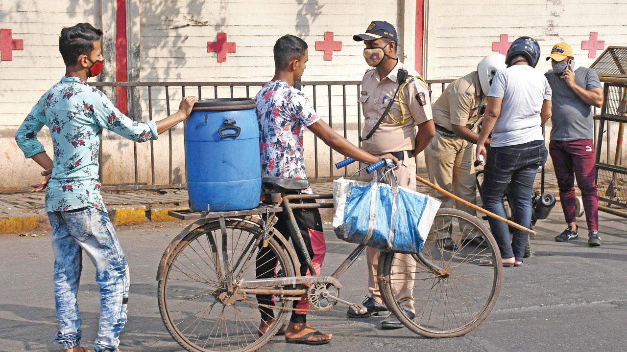 Mumbai: There’s no lockdown! Cops watching rumour-mongers