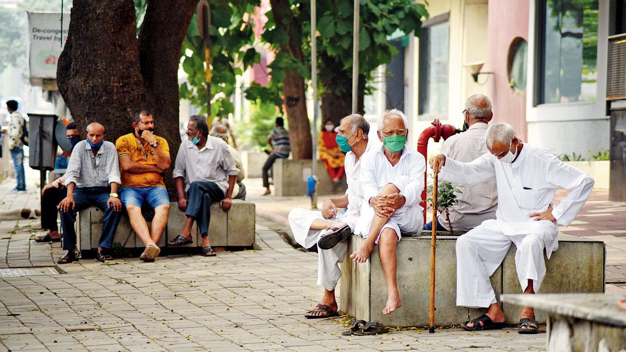 COVID-19 vaccination: No clarity on Phase 2 yet for Mumbai's elderly