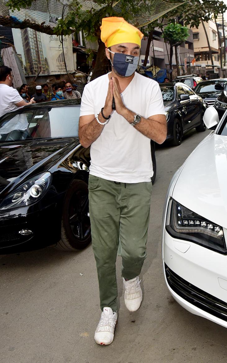 Shraddha Kapoor's brother Siddhanth, who is often seen playing football with Bunty Wali and other celebs, came in to pay his respects at the prayer meet.