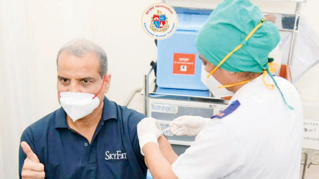 COVID vaccination programme: Many cops, aanganwadi workers turn up for jab, 83 per cent turnout recorded
