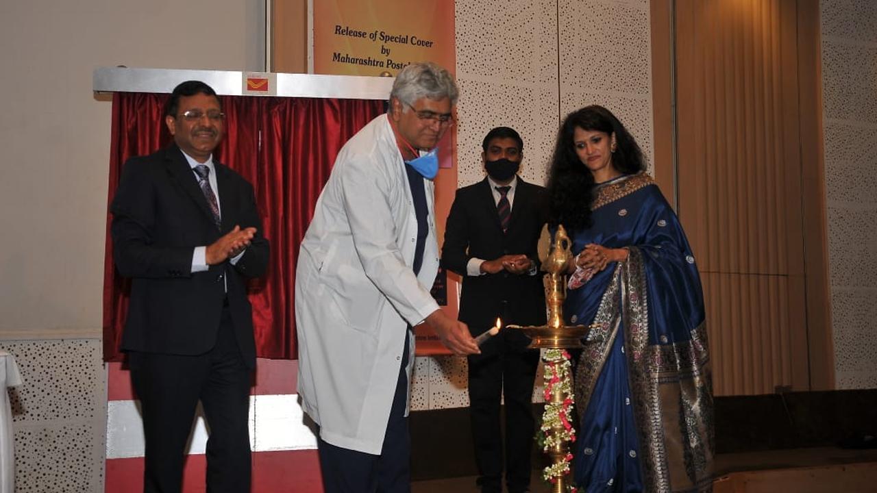 India Post Mumbai releases special postal cover on World Cancer Day