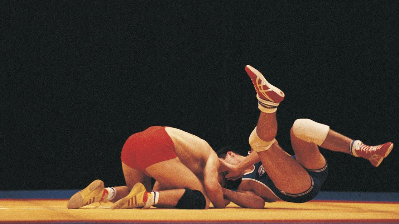 Sports Ministry gives wrestler Sunny Jadhav Rs 2.5 lakh for training