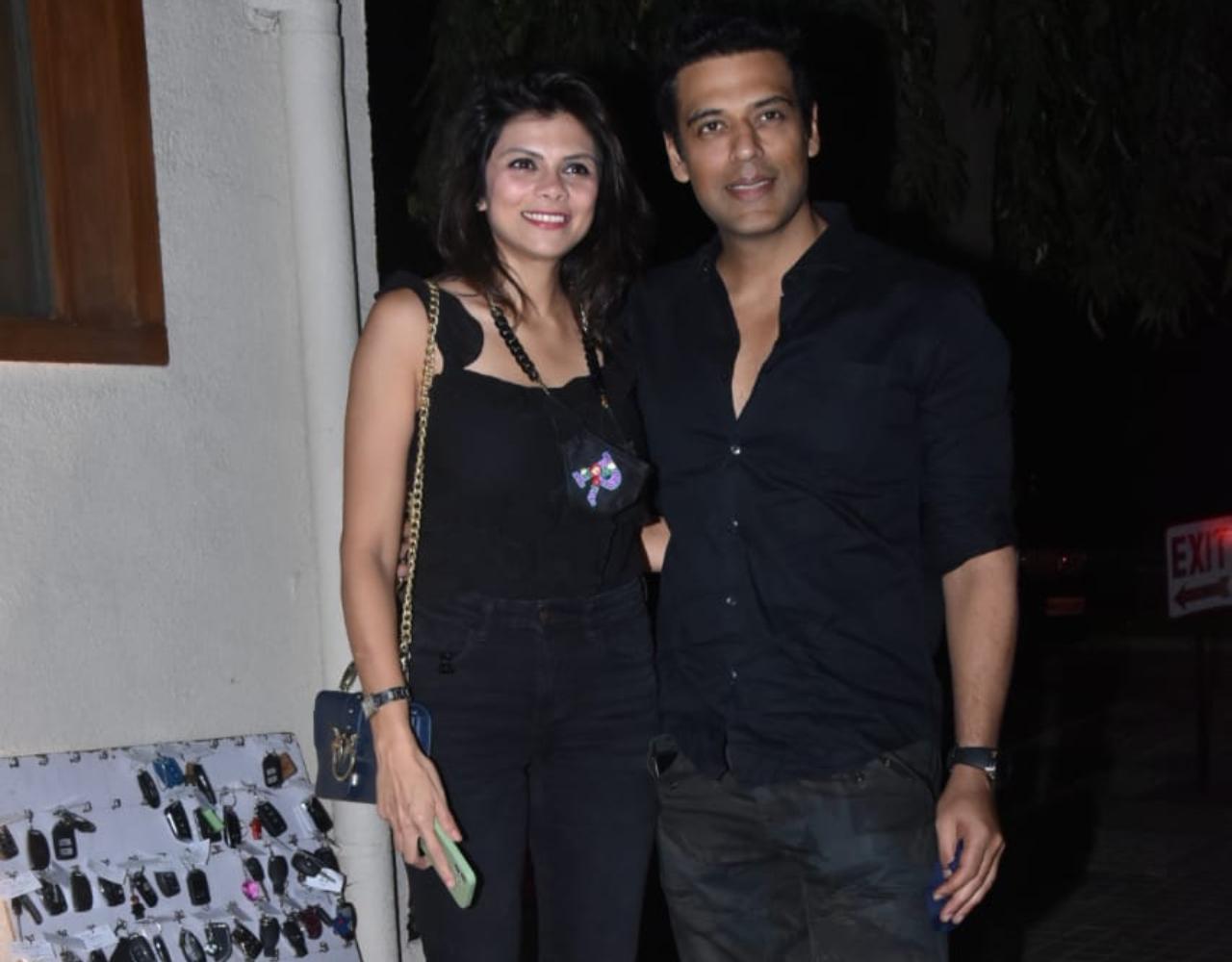 Alvira Khan Agnihotri was also clicked by the photographers. Salman Khan's sister Alvira is married to the actor-turned-producer Atul Agnihotri. Salman, who lovingly calls her Baby, constantly showers his sister with affection. The fashion designer has also served as producer of Salman Khan's 2019-hit film Bharat.