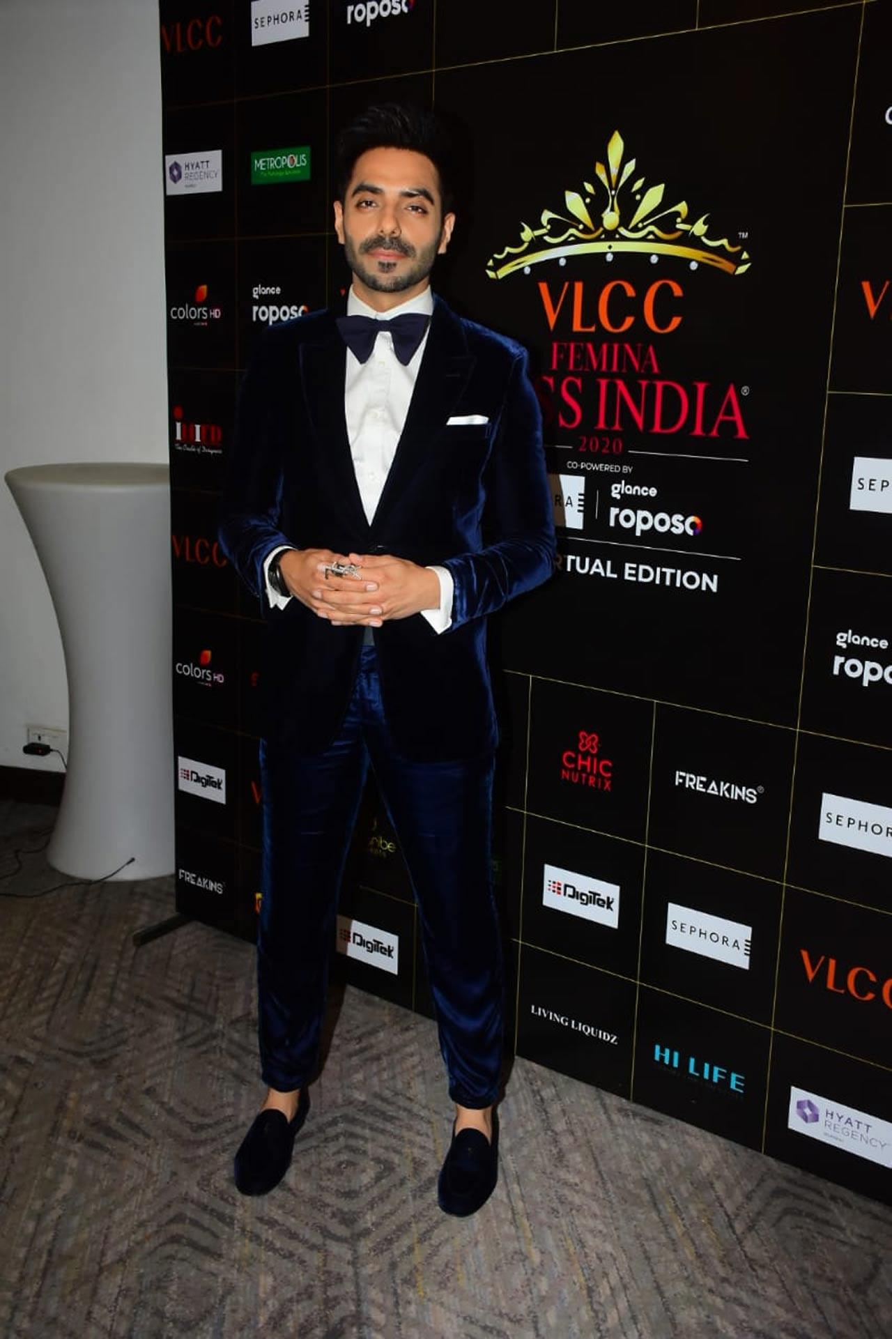 Aparshakti Khurana showed off his dapper side in a velvet coat, paired with black trousers and a white shirt. The actor completed her classy look with a bowtie.
