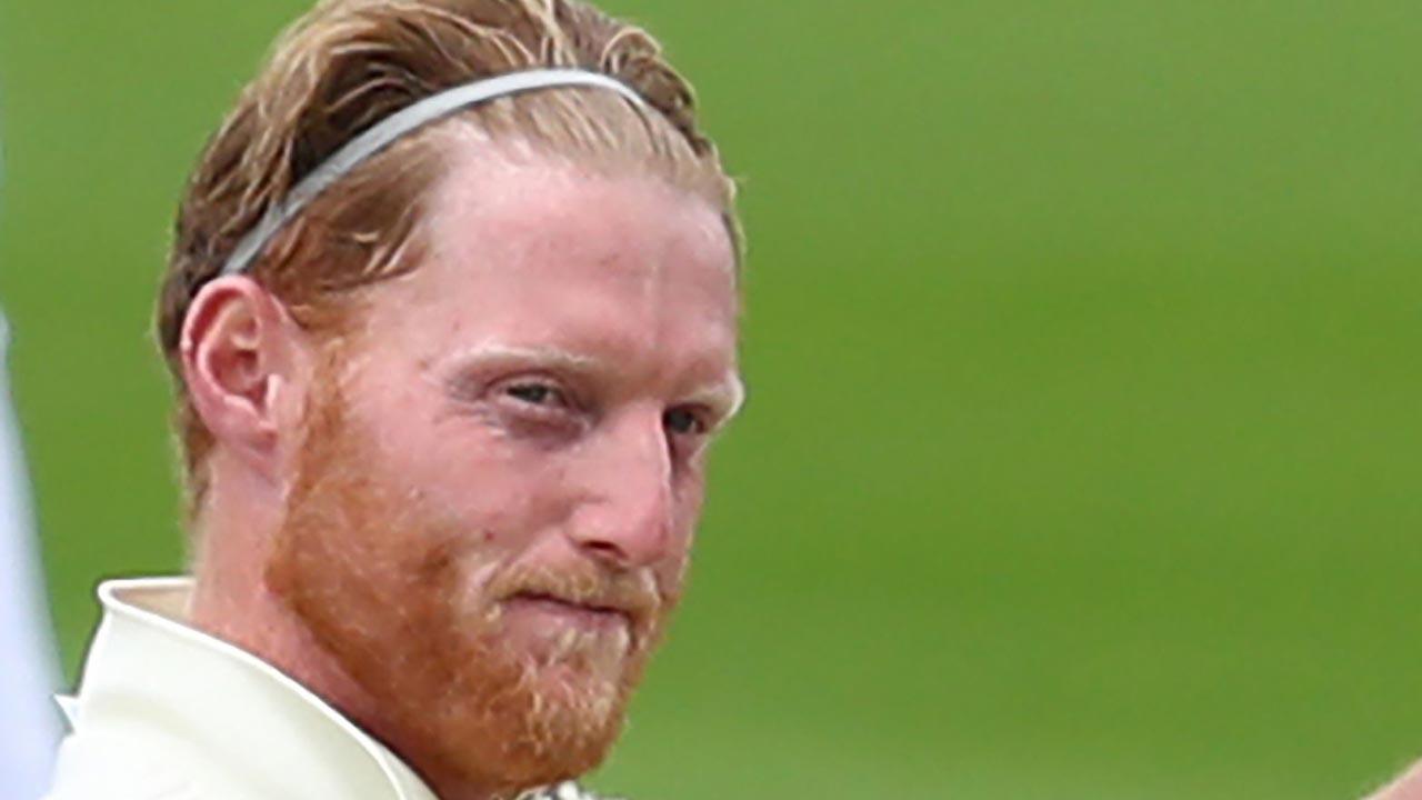 3rd Test: Ben Stokes applies saliva on ball