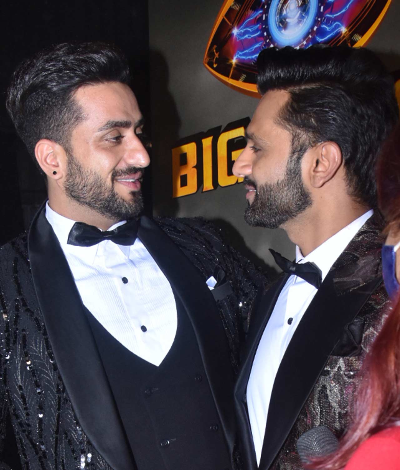 Aly Goni and Rahul Vaidya were captured in a candid moment as the duo was busy in a conversation. Goni was the third-runner up of Big Boss 14. 