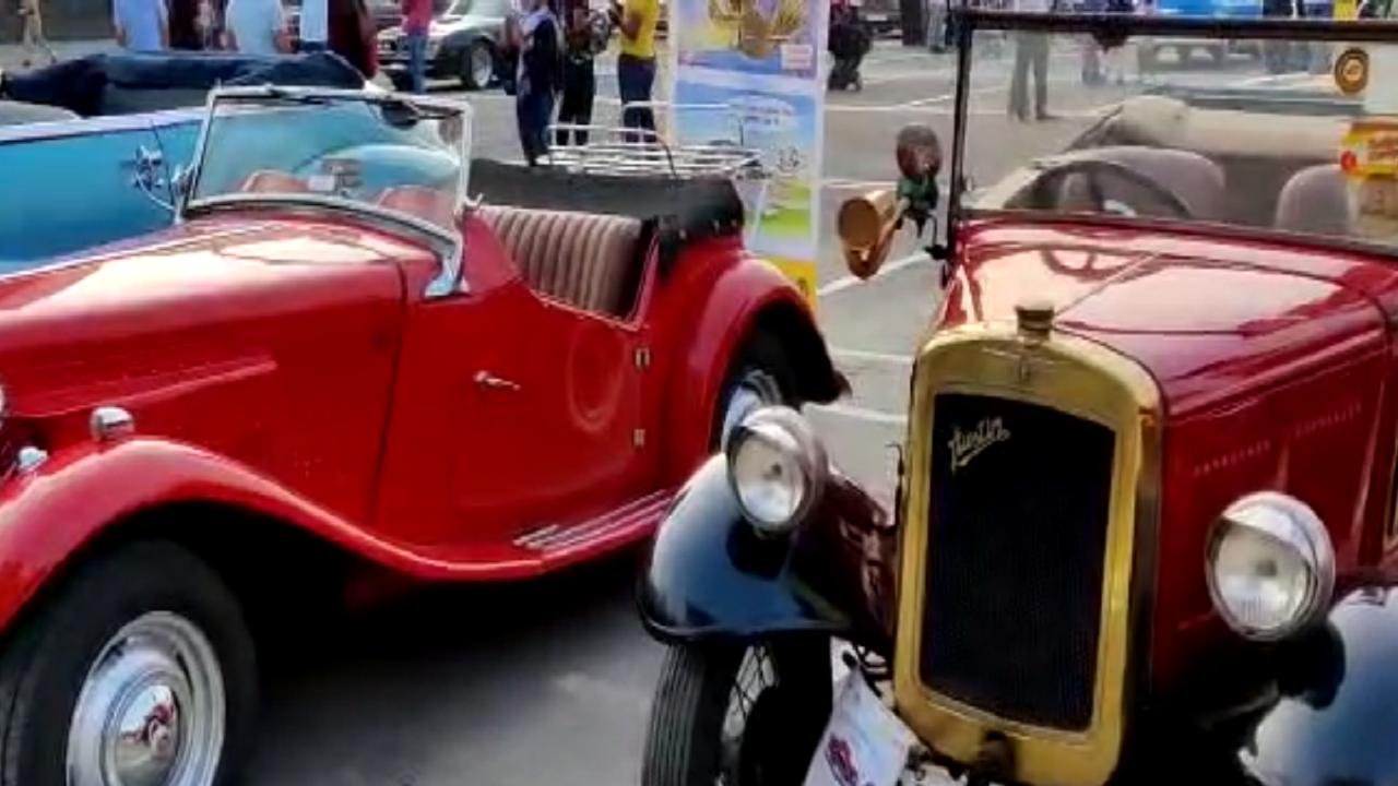 Vintage cars rally on Mumbai streets; museum on cards, says Aaditya Thackeray