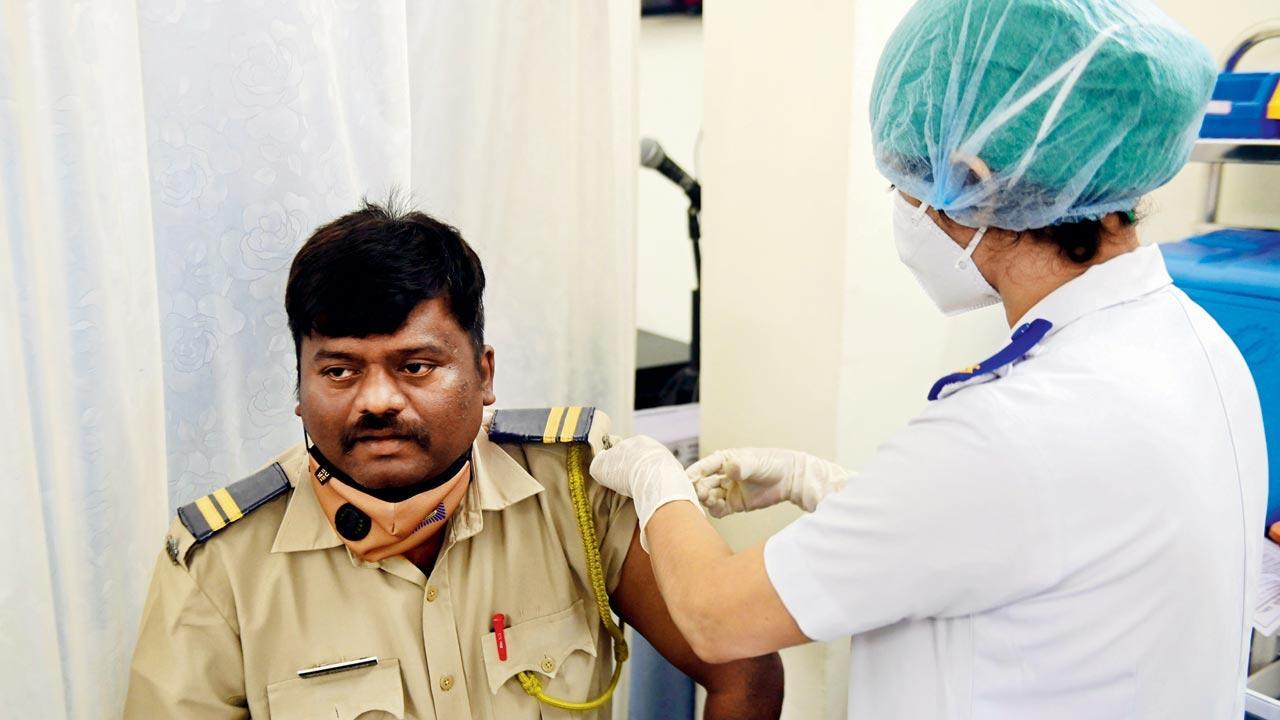 Mumbai: Private hospitals allowed to vaccinate staff