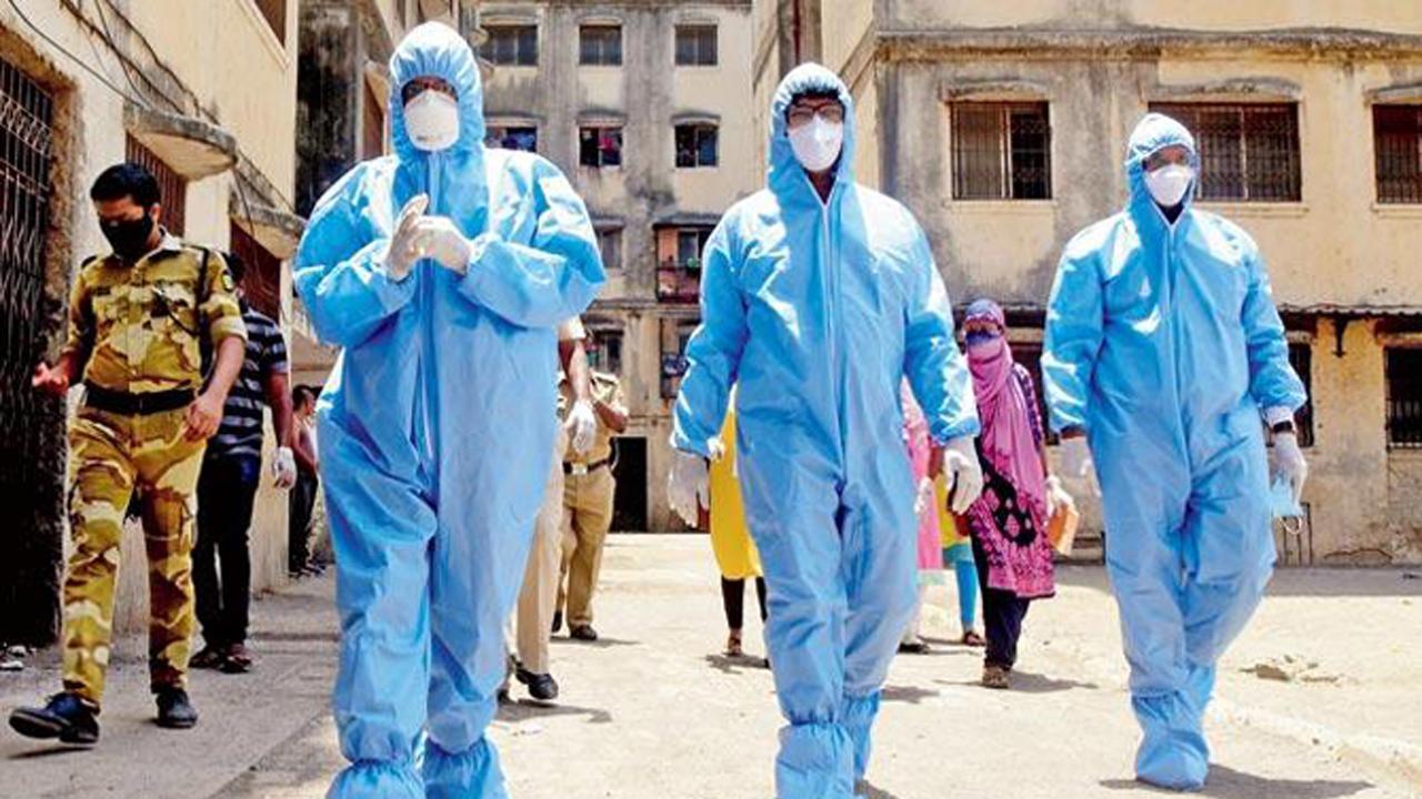 India reports 11,610 new coronavirus cases and 100 deaths