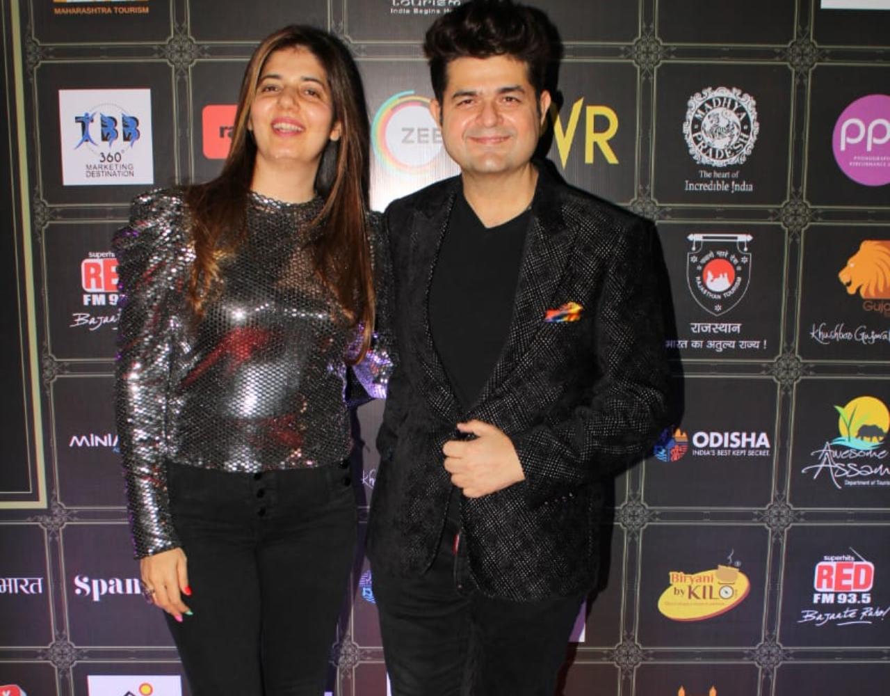 Daboo Ratnani was clicked with his wife Manisha Ratnani. The husband-wife duo twinned in their black outfits.