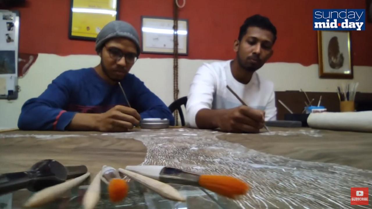 These brothers from Dahanu are breaking boundaries with their Warli paintings