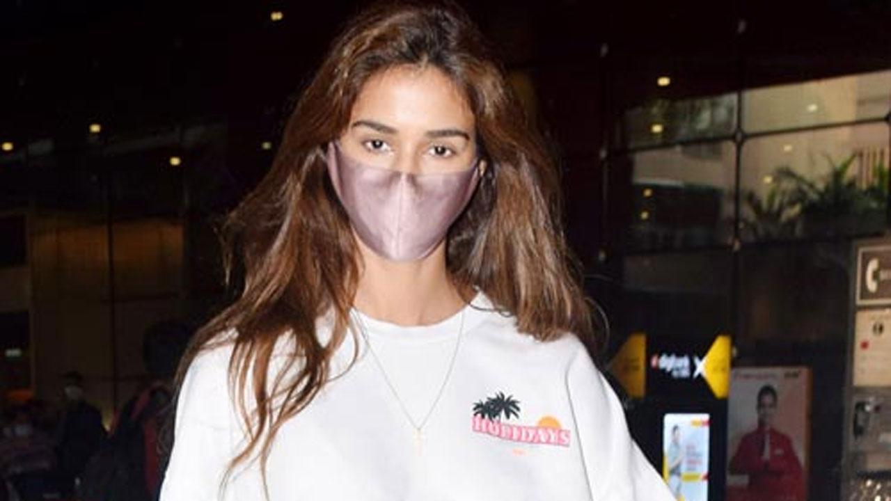 Disha Patani's Monday mood is black and bold