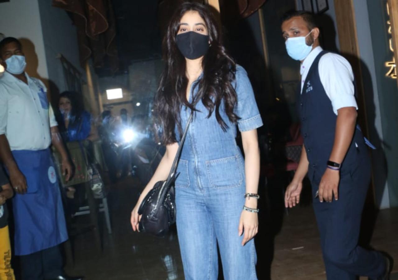 On the work front, she was last seen playing the role of Gunjan Saxena in The Kargil Girl. Janhvi Kapoor has an exciting line-up of films - RoohiAfza with Rajkummar Rao, Takht with Ranveer Singh, Kareena Kapoor Khan, Vicky Kaushal, Alia Bhatt, Bhumi Pednekar, Anil Kapoor and Dostana 2 with Kartik Aaryan.