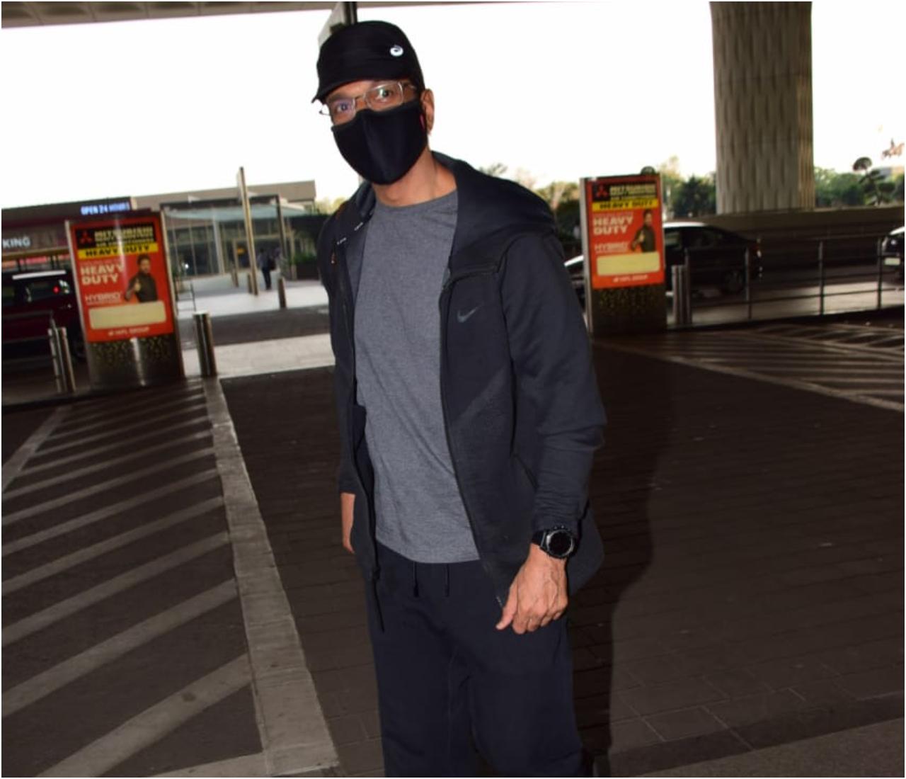 Javed Jaffrey, who was recently seen in Varun Dhawan and Sara Ali Khan-starrer Coolie No.1, was also snapped at the airport.