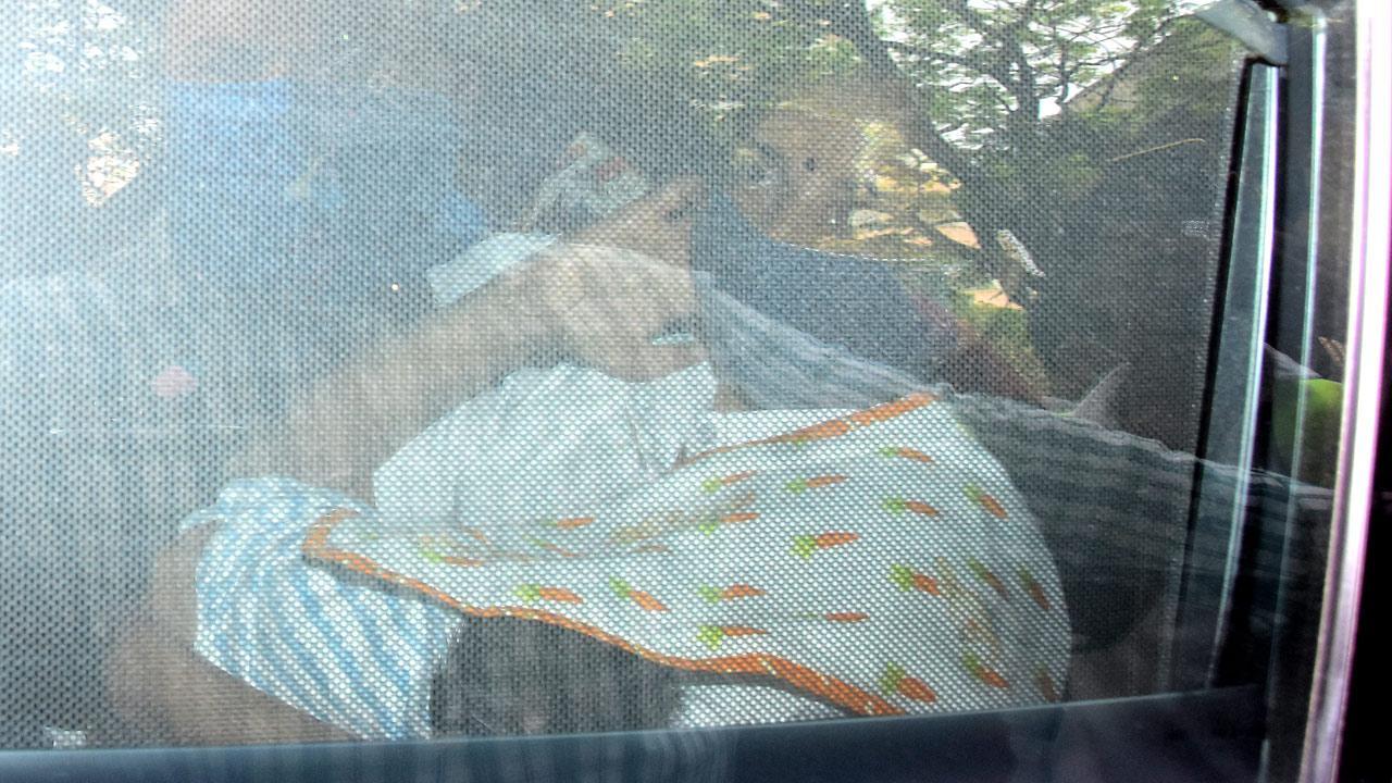 Saif Ali Khan and Kareena Kapoor Khan reach home with their new born baby