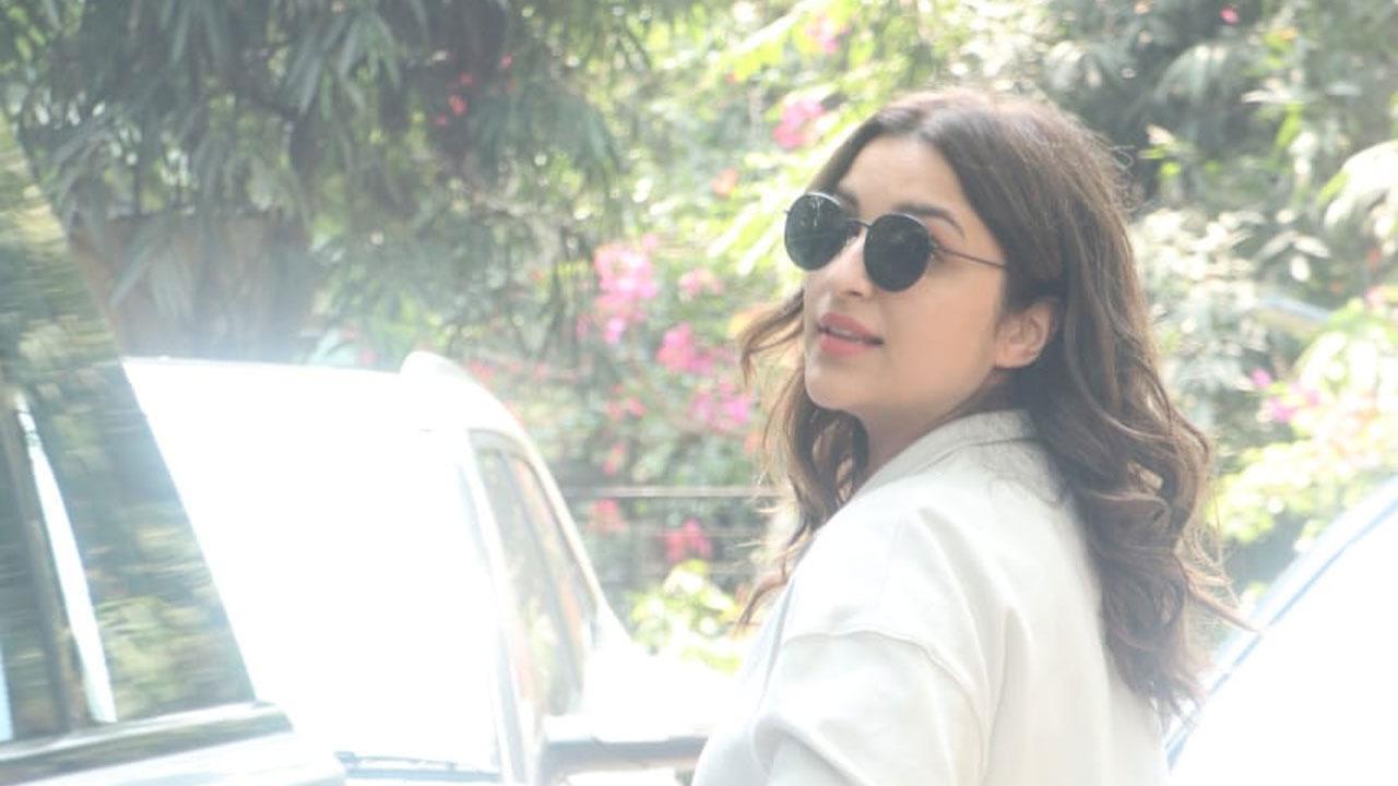 The Girl On The Train: Parineeti Chopra makes a request to all the fans