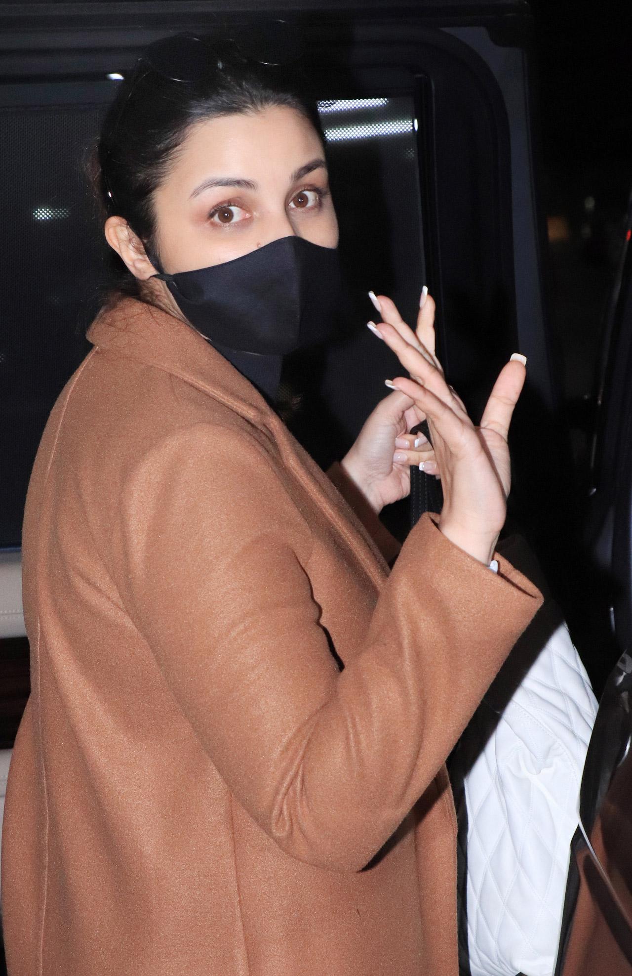 Parineeti Chopra recently unveiled the trailer of her upcoming film, murder mystery The Girl On The Train. Directed by Ribhu Dasgupta, the film will premiere on Netflix on February 26. The film was due to release theatrically in May 2020, but got pushed due to the Covid pandemic.