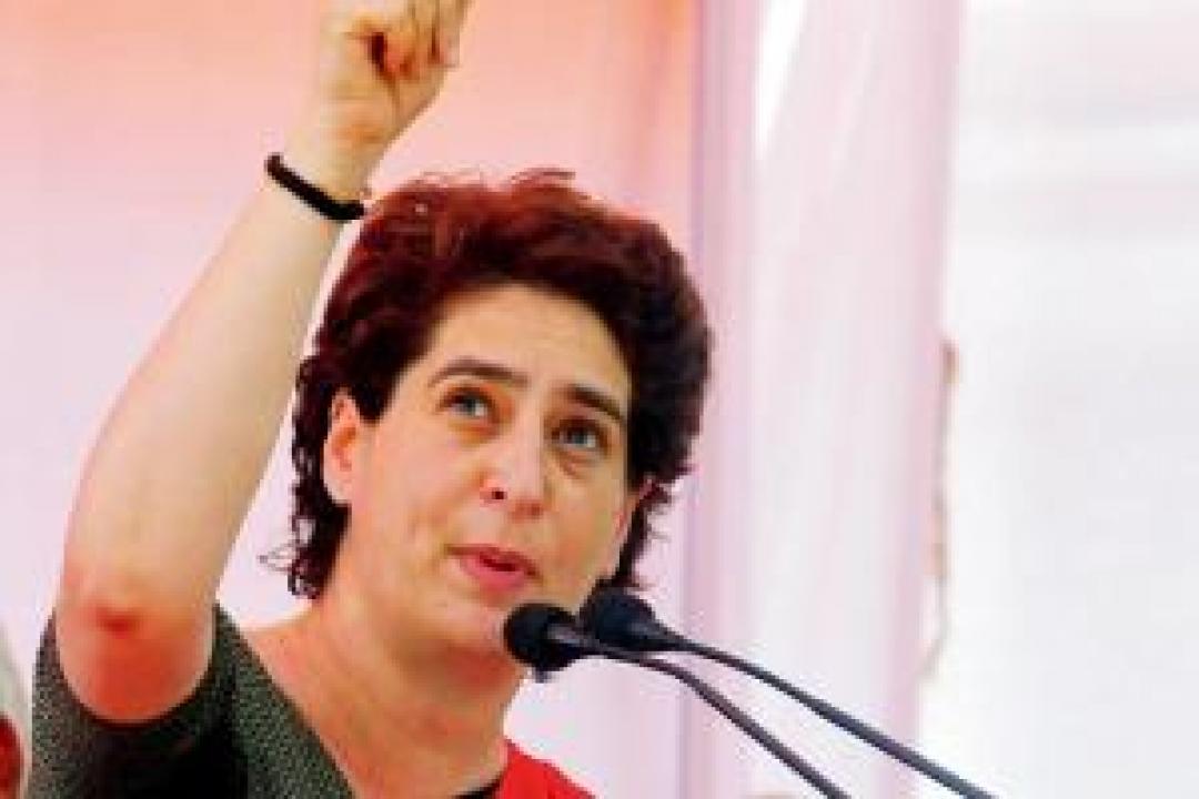 Priyanka Gandhi heads to deceased farmer's home in UP