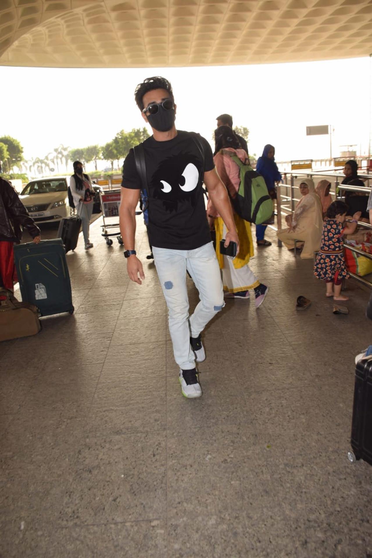 Pulkit Samrat, the Taish actor, was also snapped at the airport. On the work front, he will be next seen opposite Isabelle in Suswagatam Khushamadeed.
