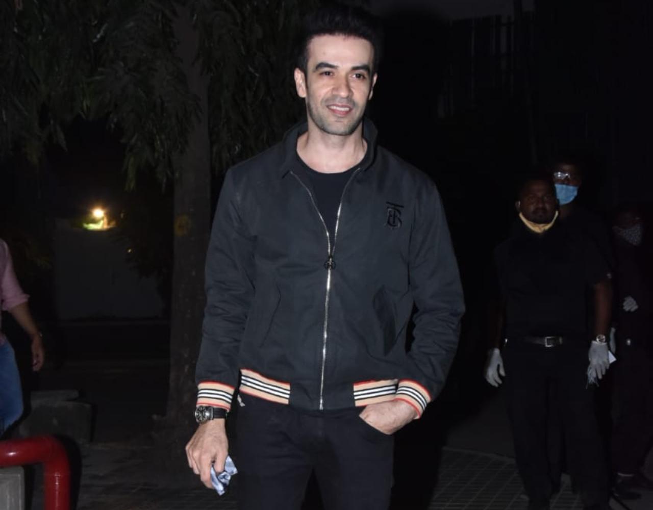 Also clicked at the same location was Student of the Year 2 director Punit Malhotra.