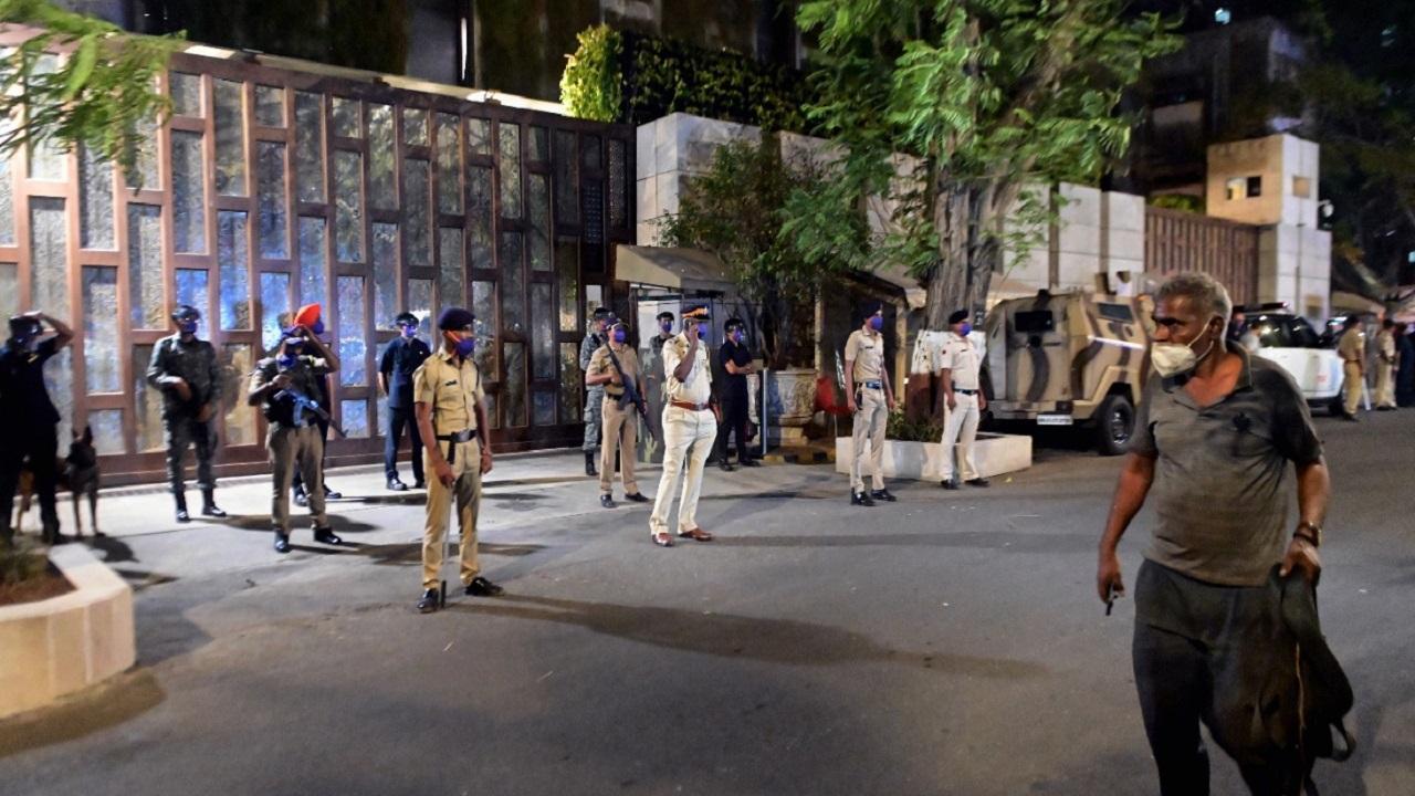 Mumbai More Fake Number Plates Found From Car Outside Mukesh Ambani S House Antilia is estimated to be world's second most expensive property after london's prestigious buckingham. mumbai more fake number plates found