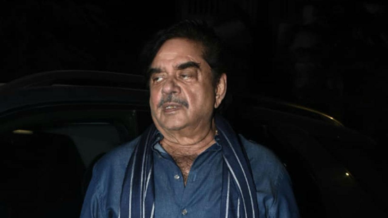 Shatrughan Sinha: Have nothing against Amitabh Bachchan, hold him in high esteem