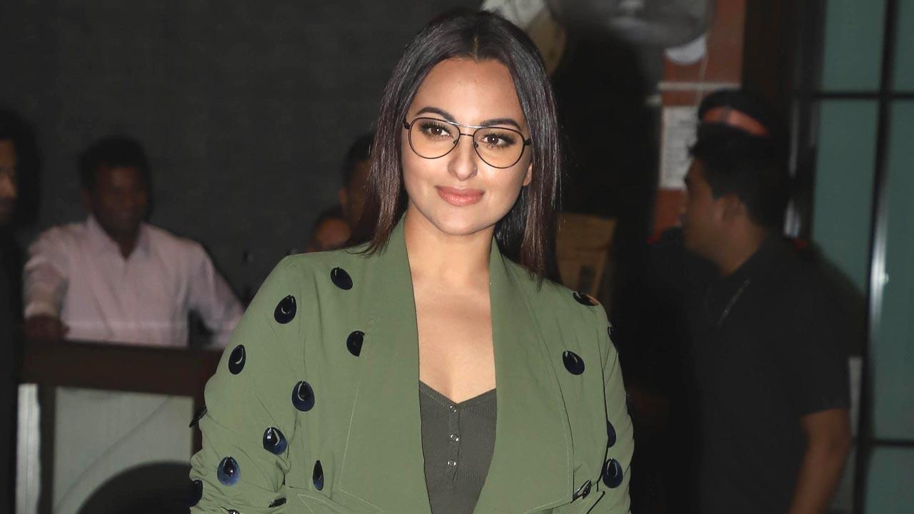 Farmers' protest: Sonakshi Sinha recites a 'tribute to the hands that feed us'