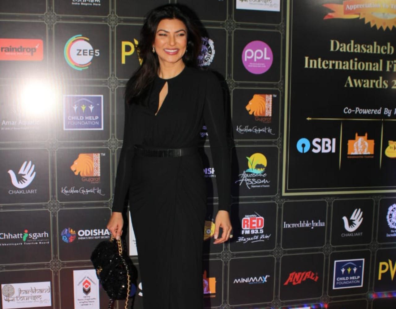 Sushmita Sen looked royal in her black shirt dress and pants as she posed for the paparazzi. Sushmita recently made a smashing comeback with web series Aarya.