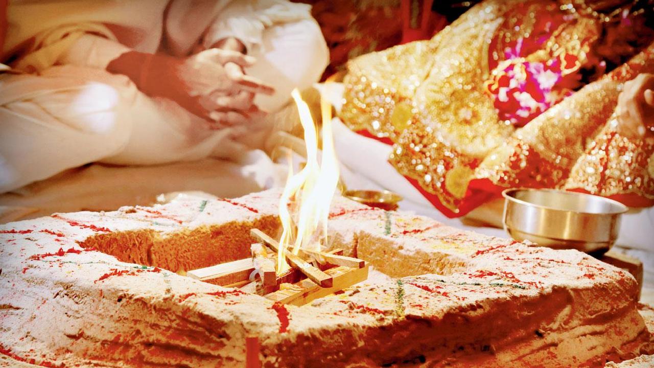 Mumbai: FIR against three marriage halls in Vakola for violating safety norms