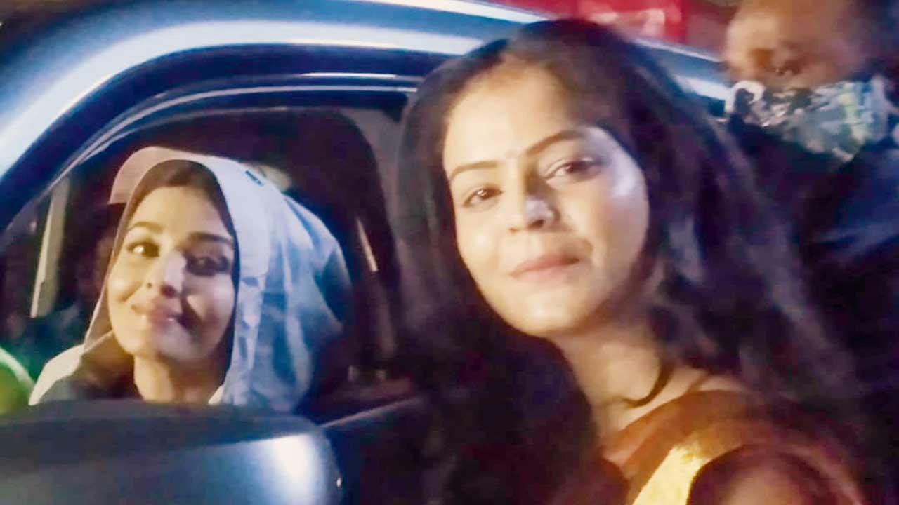 Arushima Varshney's fangirl moment with Aishwarya Rai Bachchan on the sets of Ponniyin Selvan