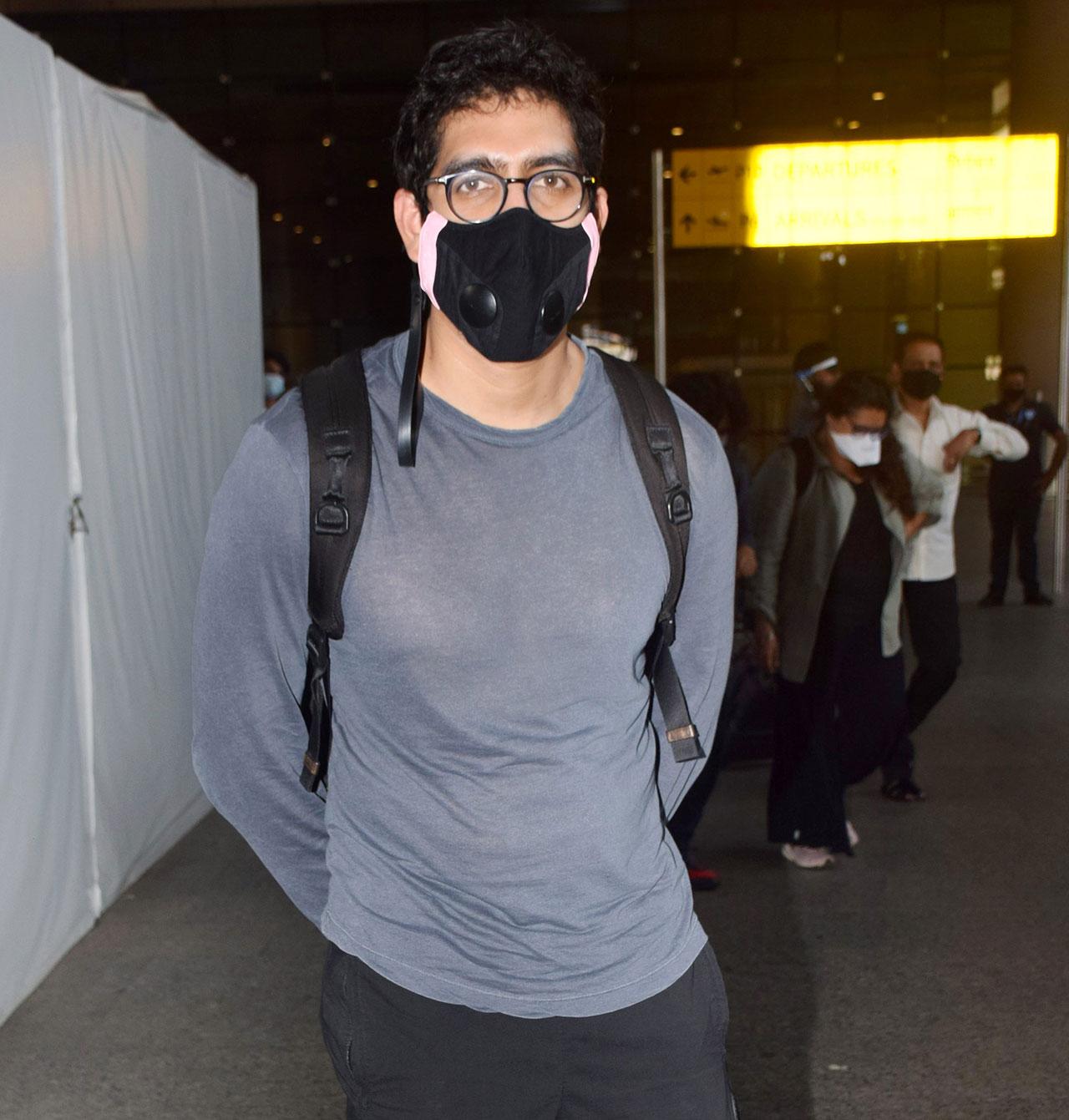 Wake Up Sid director Ayan Mukerji was also clicked at the Mumbai airport.