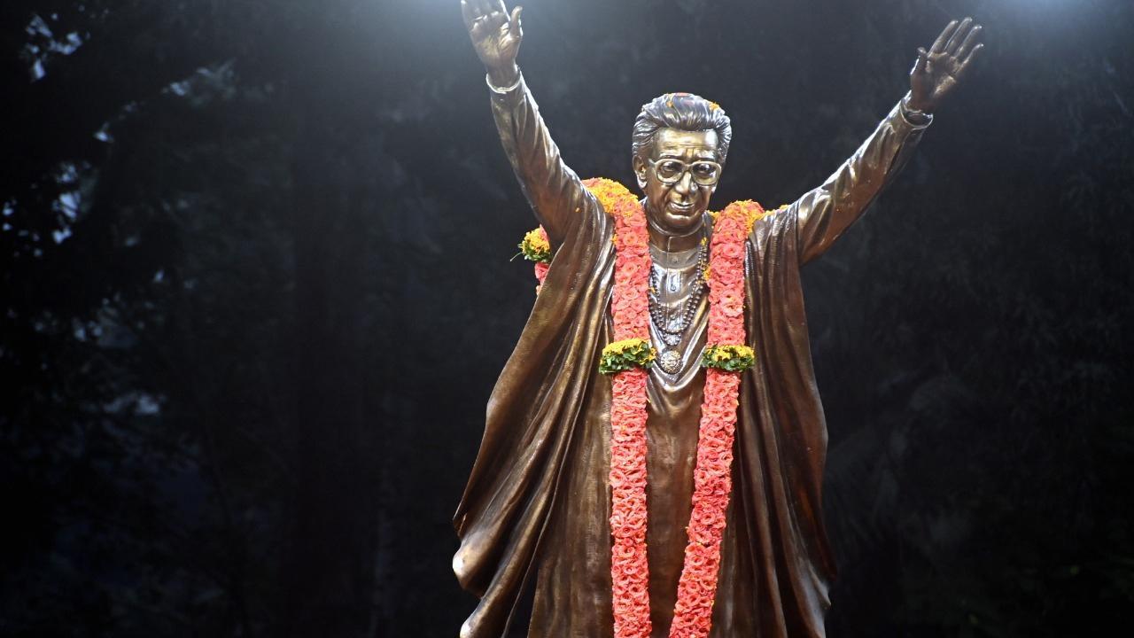 Bal Thackeray's statue unveiled on his 95th birth anniversary in Colaba