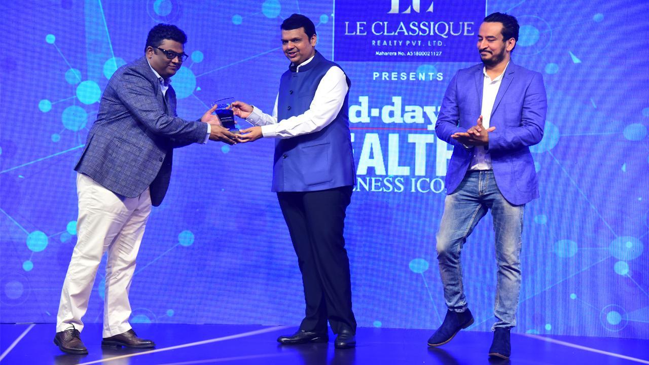 SRV Group of Hospitals awarded as the Iconic Hospital chain in Critical care management!