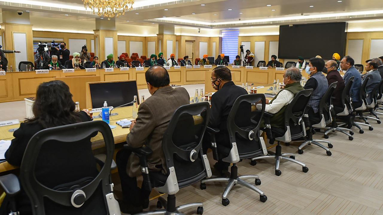 Union ministers start ninth round of talks with protesting farmer unions